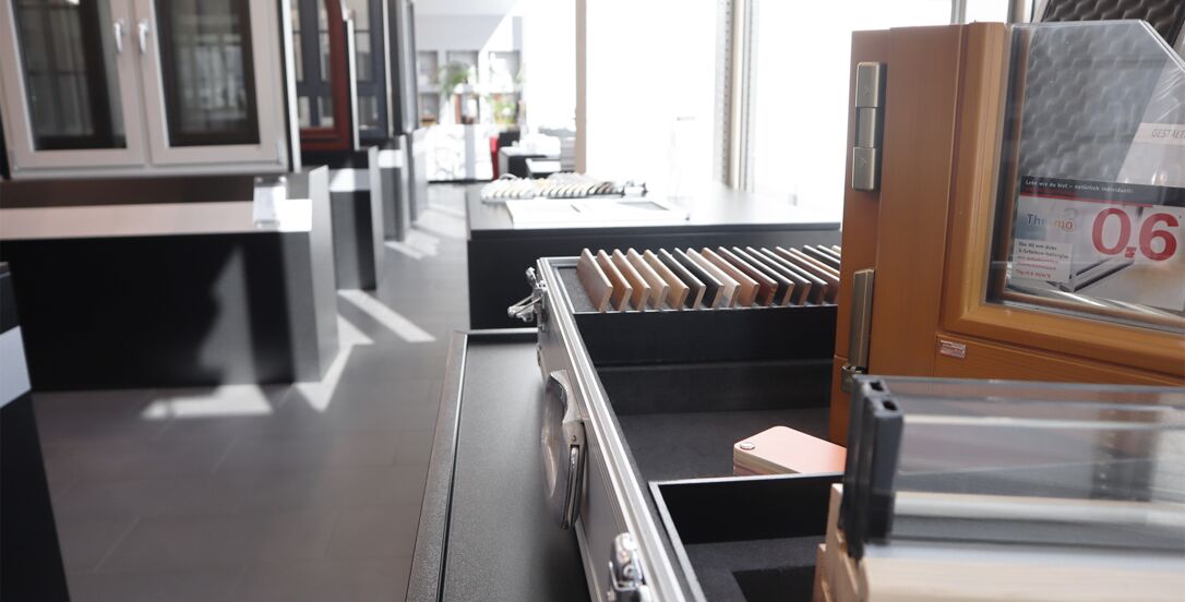 UNILUX Showroom Musterkoffer Holzarten