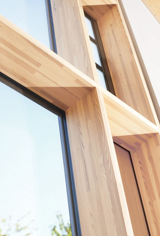 Detailansicht UNILUX FineLine Pfosten-Riegel-Fassade aus Holz-Alu