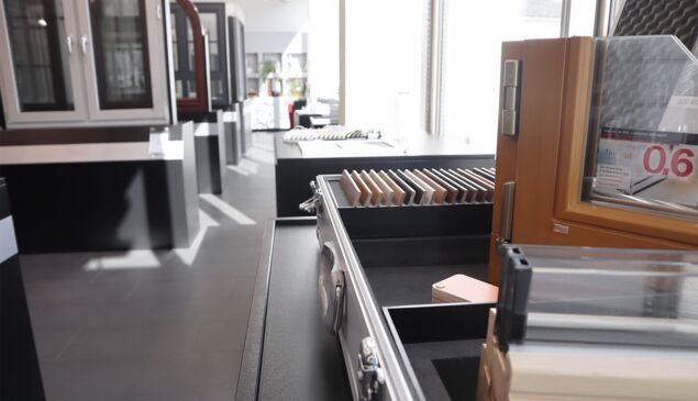 UNILUX Showroom Musterkoffer Holzarten